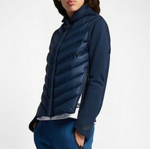 tech fleece aeroloft jacket